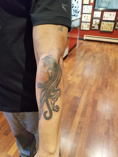 Tattoo Shop «Baltimore Tattoo Museum», reviews and photos, 1534 Eastern Ave, Baltimore, MD 21231, USA