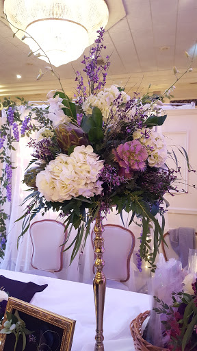 Florist «Foti Flowers At Yuess Gardens», reviews and photos, 406 3rd St, Newburgh, NY 12550, USA