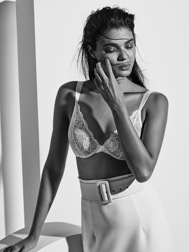 Lingerie Store «Anna Bella Fine Lingerie», reviews and photos, 5530 Windward Pkwy #1250, Alpharetta, GA 30004, USA