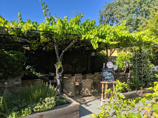 Kitchen Supply Store «Williams-Sonoma», reviews and photos, 605 Broadway, Sonoma, CA 95476, USA