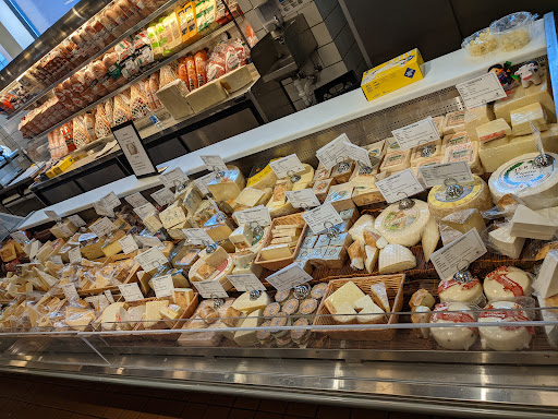 Italian Restaurant «Cossetta», reviews and photos, 211 7th St W, St Paul, MN 55102, USA