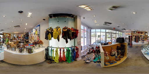 Pet Supply Store «Dog Bar», reviews and photos, 1684 Jefferson Ave, Miami Beach, FL 33139, USA