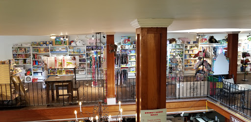 Gourmet Grocery Store «Social Goods: Toys, Taps, Cafe», reviews and photos, 500 E 1st St, Newberg, OR 97132, USA