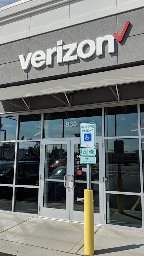 Cell Phone Store «Verizon», reviews and photos, 784 E Dundee Rd, Palatine, IL 60074, USA