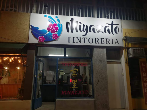 Tintoreria Miyazato 🌊🌸