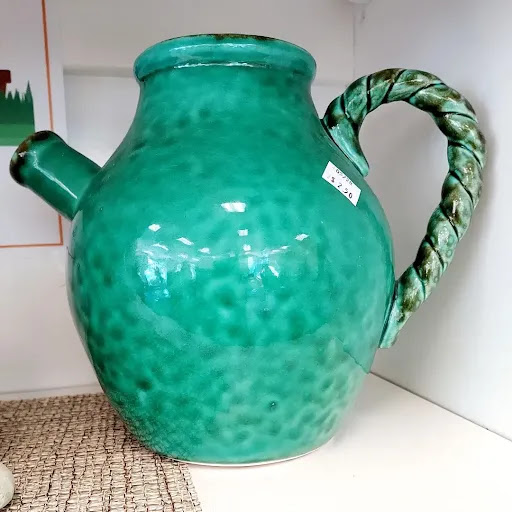 Thrift Store «Beverly Bootstraps Thrift Shop», reviews and photos