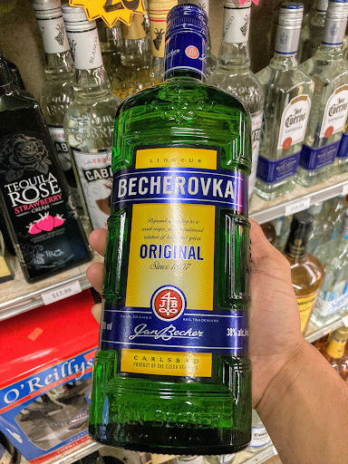 Liquor Store «Cleveland Avenue Liquor Store», reviews and photos, 8423 W Cleveland Ave, Milwaukee, WI 53227, USA