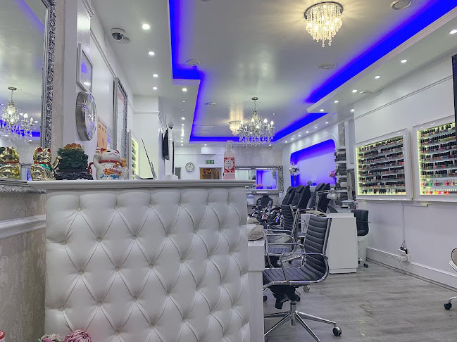 Reviews of Modern Nails in Manchester - Beauty salon