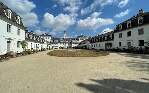 Schlosspark Rumpenheim image
