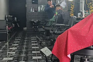 Pollo's Barbershop image