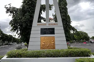 Sanapati Monument image