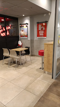 Atmosphère du Restaurant KFC Rouen Saint Sever - n°5