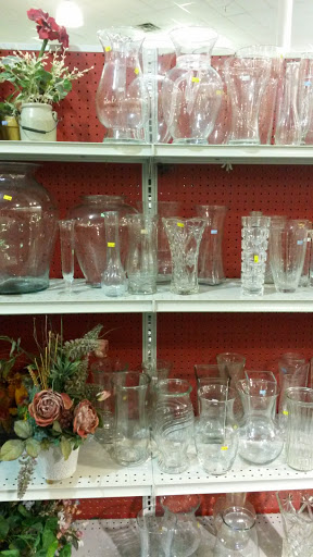 Thrift Store «The Salvation Army Family Store & Donation Center», reviews and photos, 823 E Auburn Rd, Rochester Hills, MI 48307, USA