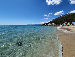 Spiaggia di Cartoe'in fotoğrafı geniş ile birlikte