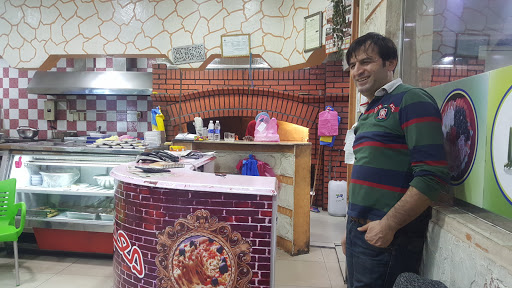 مطعم معجنات ال تركي 