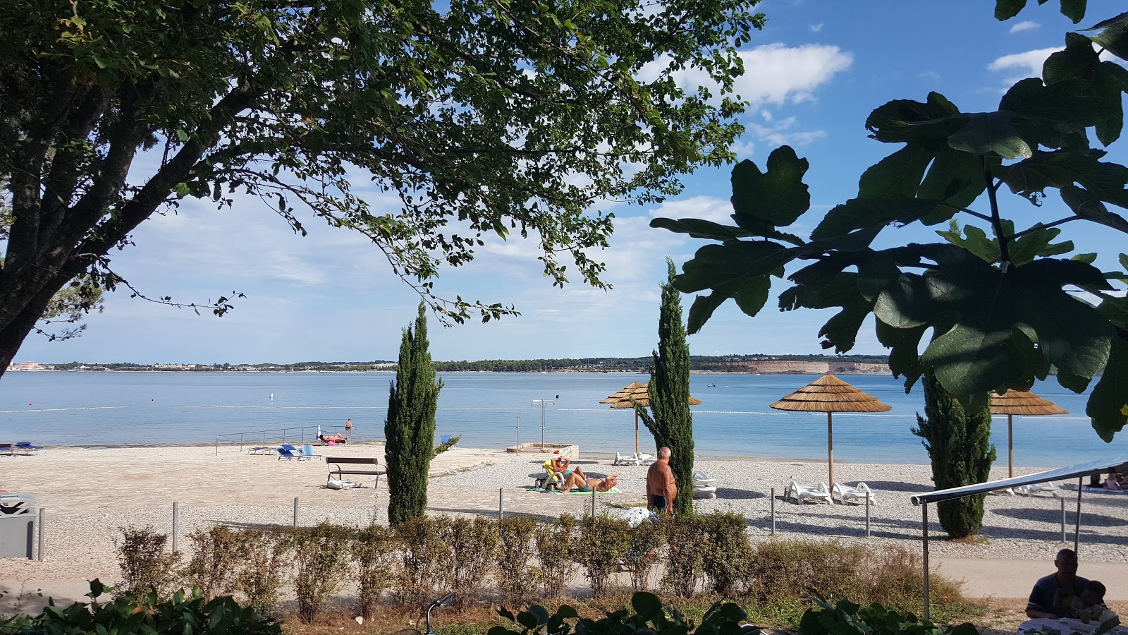 Photo of Lanterna beach amenities area