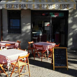 Pazzi per la pizza Viale Pio XII, 86, 00033 Cave RM, Italia