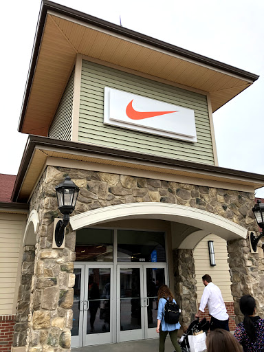 Clothing Store «Nike Factory Store», reviews and photos, 600 Bluebird Ct, Central Valley, NY 10917, USA