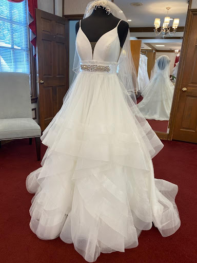 Bridal Shop «Andrews Bridal Shoppe & Tuxedo Central», reviews and photos, 2806 Montgomery Hwy, Dothan, AL 36303, USA