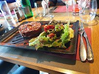 Steak tartare du Restaurant de grillades à la française Restaurant L'incontournable à Grenay - n°3