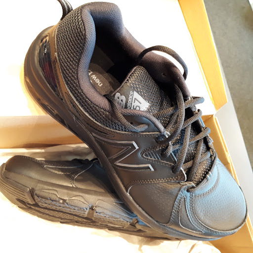 Sporting Goods Store «Swags Sport Shoes», reviews and photos, 9407 Westport Rd, Louisville, KY 40241, USA