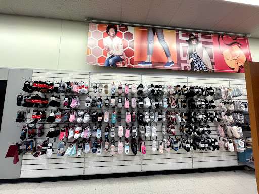 Department Store «T.J. Maxx», reviews and photos, 4121 Towne Center Dr, Louisville, KY 40241, USA