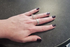 Elegant Nails image