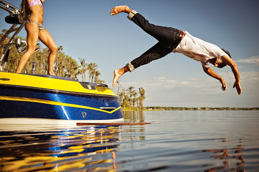 Boat Dealer «Norcal MasterCraft Discovery Bay Mall - Showroom / ProShop», reviews and photos, 1520 Discovery Bay Blvd #200, Discovery Bay, CA 94505, USA