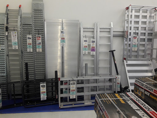 Hardware Store «Harbor Freight Tools», reviews and photos, 3050 N Josey Ln #106, Carrollton, TX 75007, USA