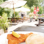 Photo n°2 de l'avis de Jeanette.o fait le 15/07/2023 à 12:50 sur le  Steffis Haltestelle, Fördegrill Laboe à Laboe