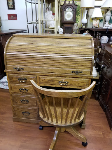 Thrift Store «Taste and See Thrift/Antiques», reviews and photos, 720 NY-25A, Rocky Point, NY 11778, USA