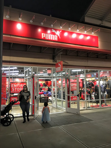 PUMA, 1650 Premium Outlet Blvd #333, Aurora, IL 60502, USA, 