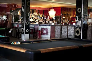 Billard & Lounge Der Sechste Sinn image