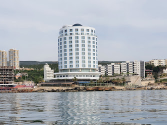 Lamos Hotel