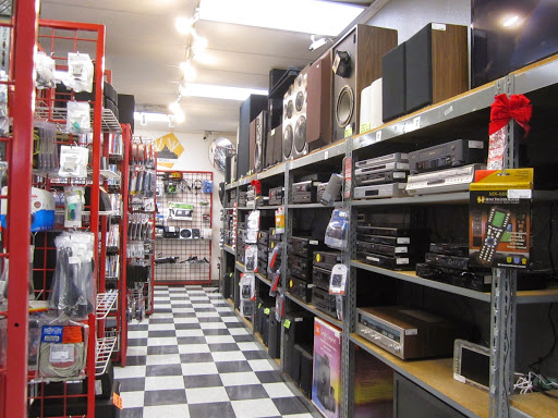 Second Hand Store «STUFF», reviews and photos, 9770 SE 82nd Ave, Happy Valley, OR 97086, USA