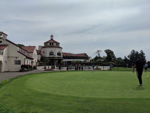 Golf Course «Douglaston Golf Course», reviews and photos, 6320 Marathon Pkwy, Douglaston, NY 11363, USA