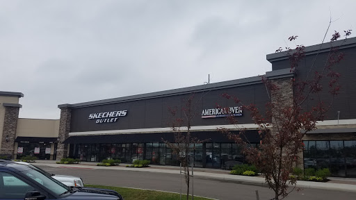SKECHERS Factory Outlet, 3915 Everhard Rd NW, Canton, OH 44720, USA, 