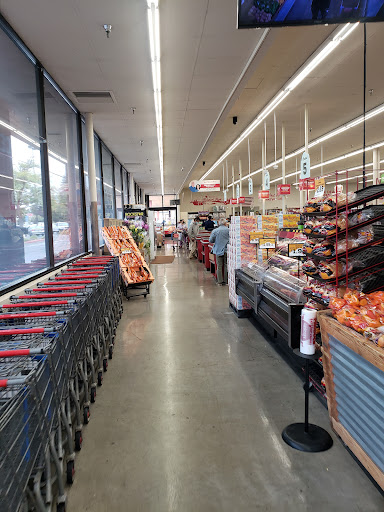 Grocery Store «Grocery Outlet Bargain Market», reviews and photos, 6335 Commerce Blvd, Rohnert Park, CA 94928, USA