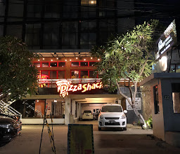 Hotel NEO Gubeng photo