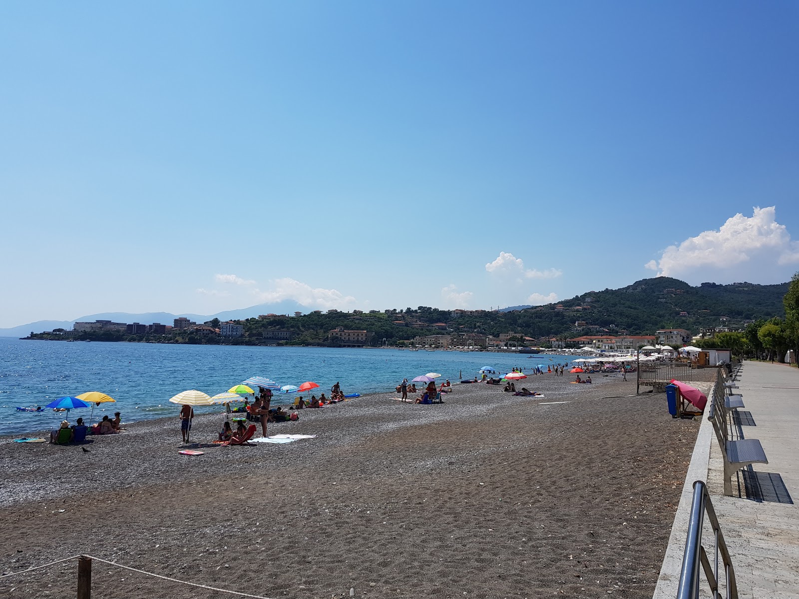 Zdjęcie Sapri beach obszar udogodnień