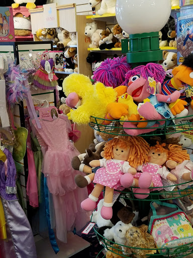 Toy Store «Toys Et Cetera», reviews and photos, 5311 N Clark St, Chicago, IL 60640, USA