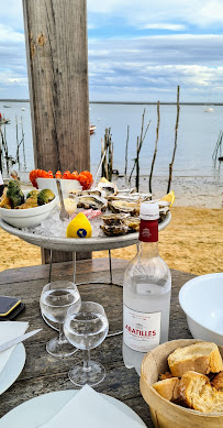 Plats et boissons du Restaurant de fruits de mer Chez Guillaume Degustation d'huitres à Lège-Cap-Ferret - n°6