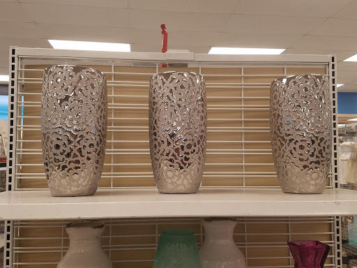 Clothing Store «Ross Dress for Less», reviews and photos, 2525 NE 10th Ct, Homestead, FL 33033, USA