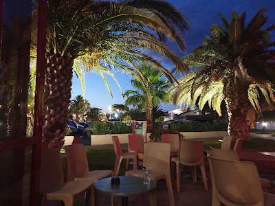 L'atoll Bar Bar-Restaurant à Vias