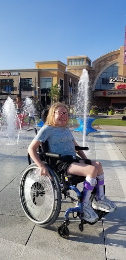 Movie Theater «AMC DINE-IN Southlands 16», reviews and photos, 23955 E Plaza Ave, Aurora, CO 80016, USA