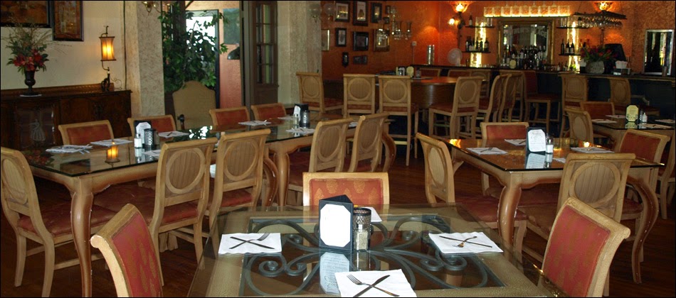 Sinatra's Ristorante 32744