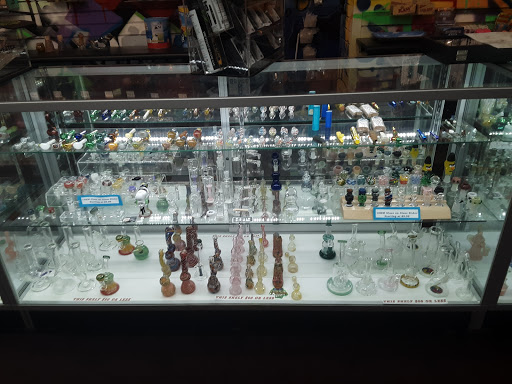 Tobacco Shop «Underground Culture Smoke Shop», reviews and photos, 4 Main Rd, Tiverton, RI 02878, USA