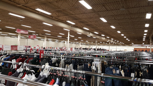 Clothing Store «Burlington Coat Factory», reviews and photos, 500 E Aurora Rd, Macedonia, OH 44056, USA