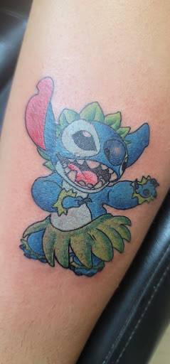 Explore full hand tattoo ideas, creative tattoo ideas in Bronx, available at Tattoo Society Studio