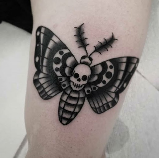 Tattoo Shop «No Egrets Tattoo Studios», reviews and photos, 1128 College St, Clarksville, TN 37040, USA